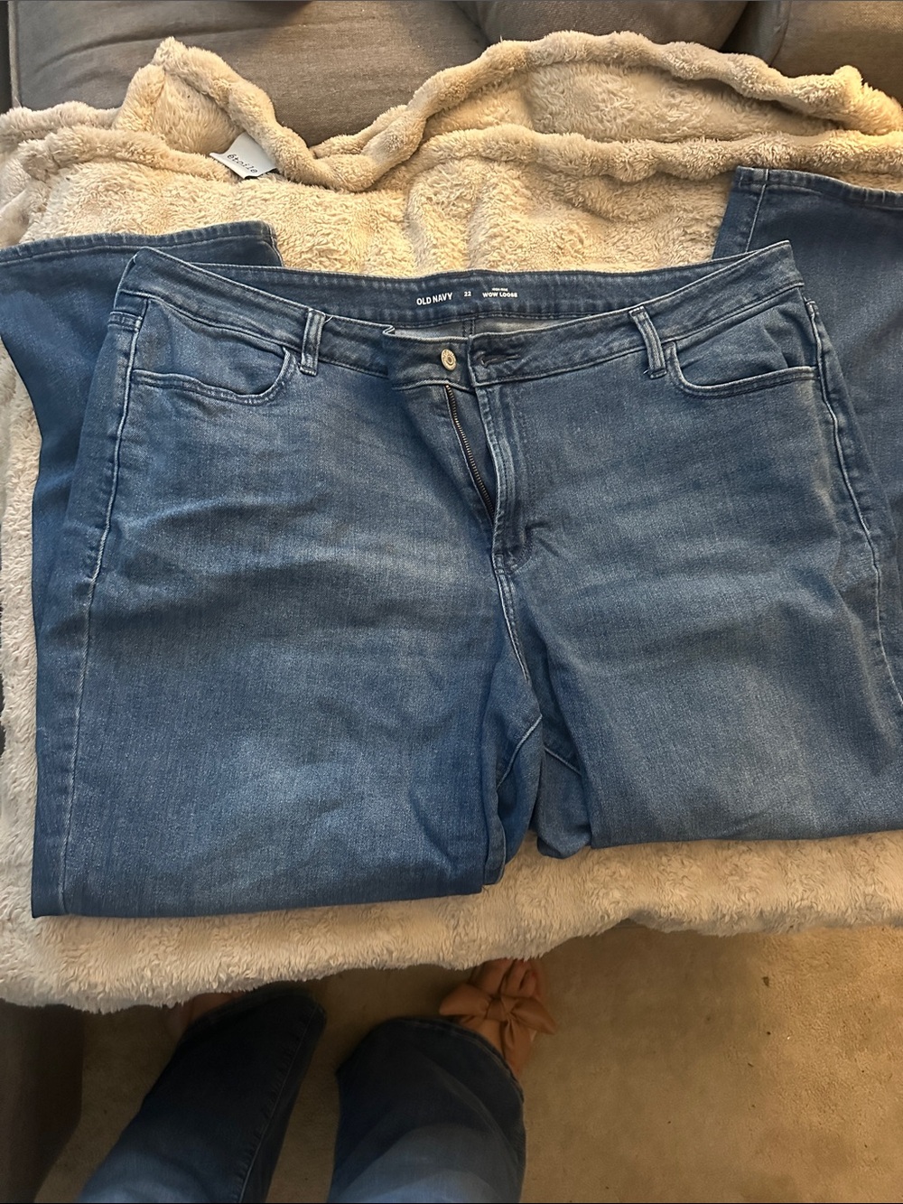 Old Navy Straight-Leg Women’s Jeans in Mid Blue Wash